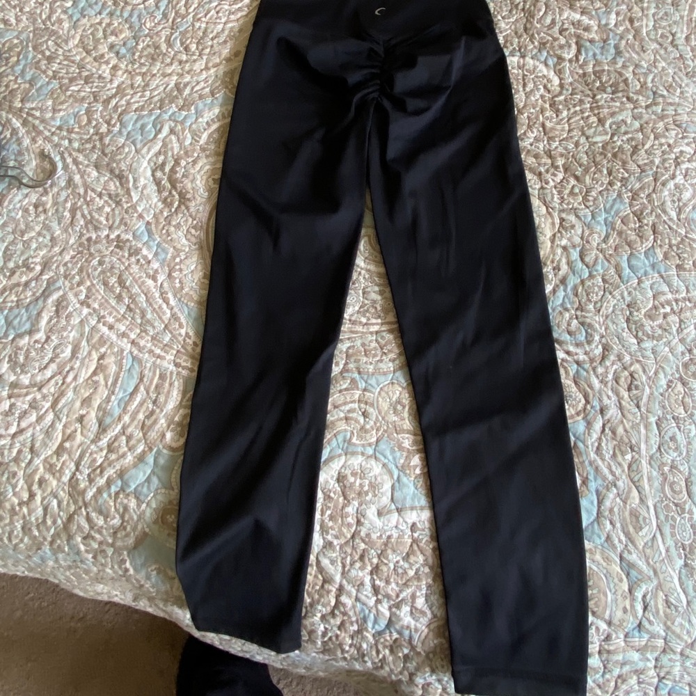 Zyia high rise 3/4 leggings